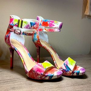 Gianni Bini, size 8, women’s high heels, floral, multicolor